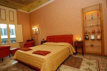 Cavour 10 2* Firenze